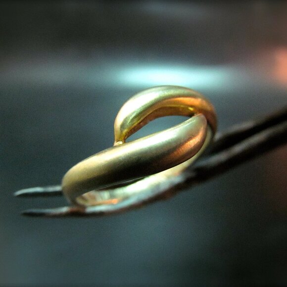 Engagement ring. 14K solid Yellow gold ring set with 0.25ct Diamonds. UNIQUE - Picture 6 of 9